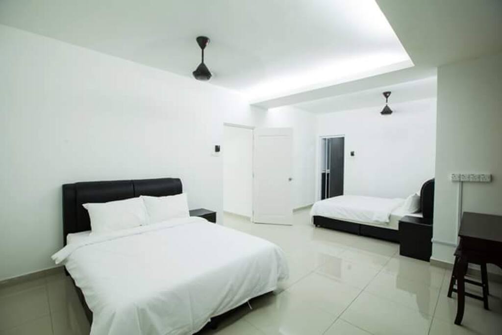 KELANTAN GUEST HOUSE FOR (10 TO 20 PAX) . Located in Kota Bharu town. Just grab it.
Kebun Sultan (China Town) - 10 Mins
Pasar Siti Khadijah - 10 Mins
Airport - 15 Mins
Aeon mall / Tesco / Kb mall - 15 Mins
✔ We have 5 bedrooms, 4 bathrooms
✔ 5 unit Airconds
✔ 6* Queen Bed
✔ 7* Single Bed
✔ Occupancy 12-19 guests
✔ Microwave
✔ Kettle
✔ Plate & Tableware
✔ Refrigerator
✔ 3* Parking Lot
✔ Hot shower in all bathrooms
✔ Ceiling fan
✔ Led TV with Astro
✔ Comfortable and Wide living room
❌ No towel, toothbrush, & toothpaste supplied
❌ No shoes inside the house
❌ No pets allowed
❌ No cooking allowed
❌ No smoking inside the house
for Foreigner and tourists, We can arrange airport transfer upon request with additional charge.
Diatance to attraction places.
- Walking distance to Malay, Western, food restaurant, Cafe, Gino Pizza
- About 10 Mins drive to Kebun Sultan ( China Town in Kota Bharu ), Pasar Siti Khadijah, Istana Jahar, Handicraft Village & Craft Museum.
- About 15 Mins drive to Airport, Aeon Mall, Tesco, KB Mall.
- About 25 Mins to Pantai Cahaya Bulan ( PCB beach )
Check In : After 3:00 pm
Check Out : Before 12:00 pm
Welcome to make reservation with us :