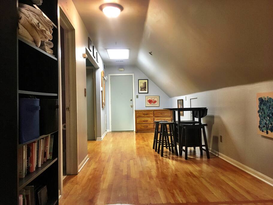 Dining room / work area + entrance
