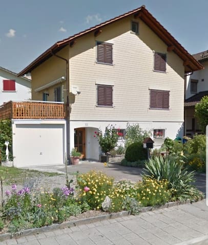 Doppelzimmer ! in Einfamilienhaus Eschenbach SG