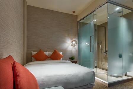 *Taipei Station 6 min walk* Quiet Double Room. Free Wifi