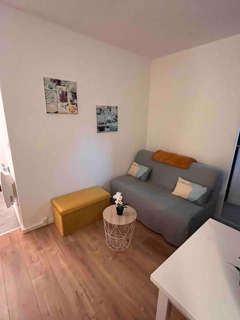 Top Airbnb: 23 m² apartment, 1 bedroom, 5 min walk to the beach in Merville Franceville Plage