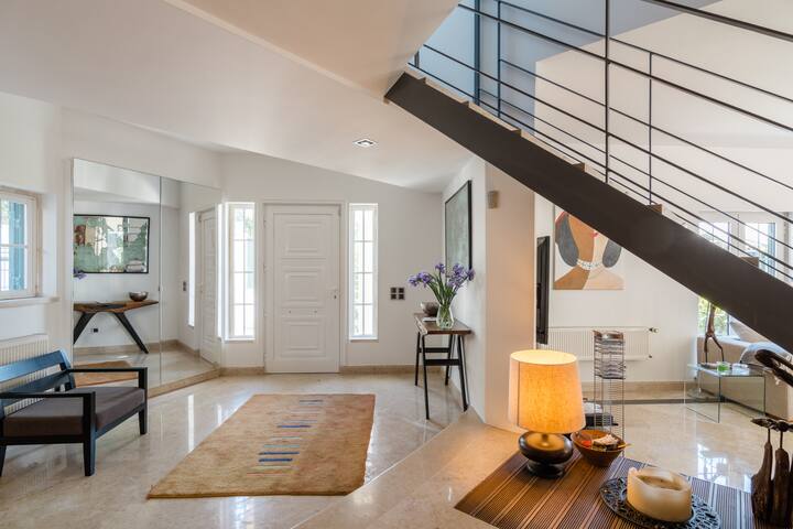 Lux Estoril Family Villa(9) heat pool near beach! gallery image 3