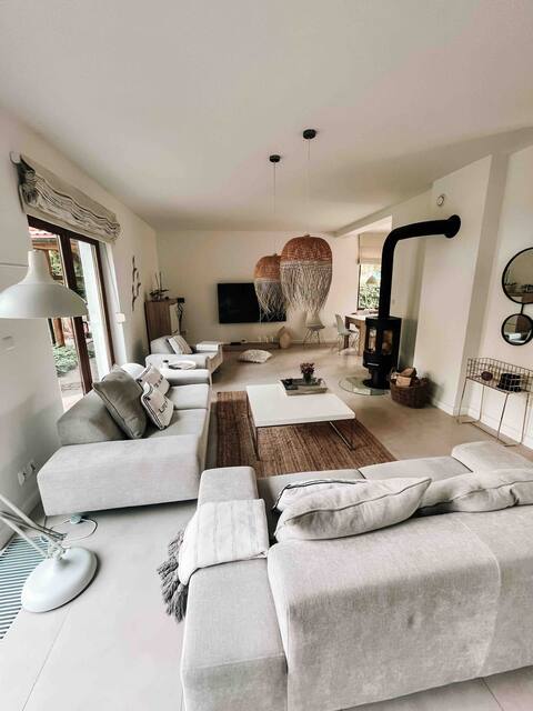 Beautiful villa 50m from the beach