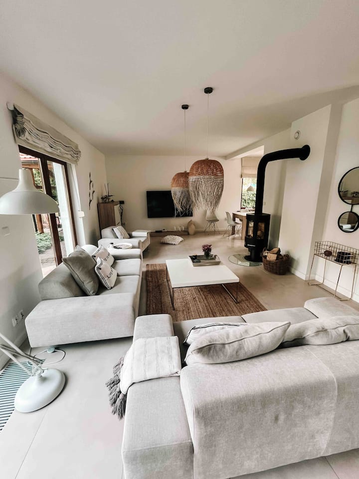 Beautiful villa 50m from the beach