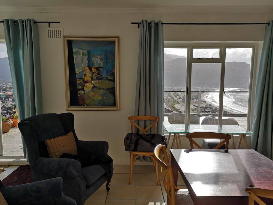 Chairs & table in bedroom