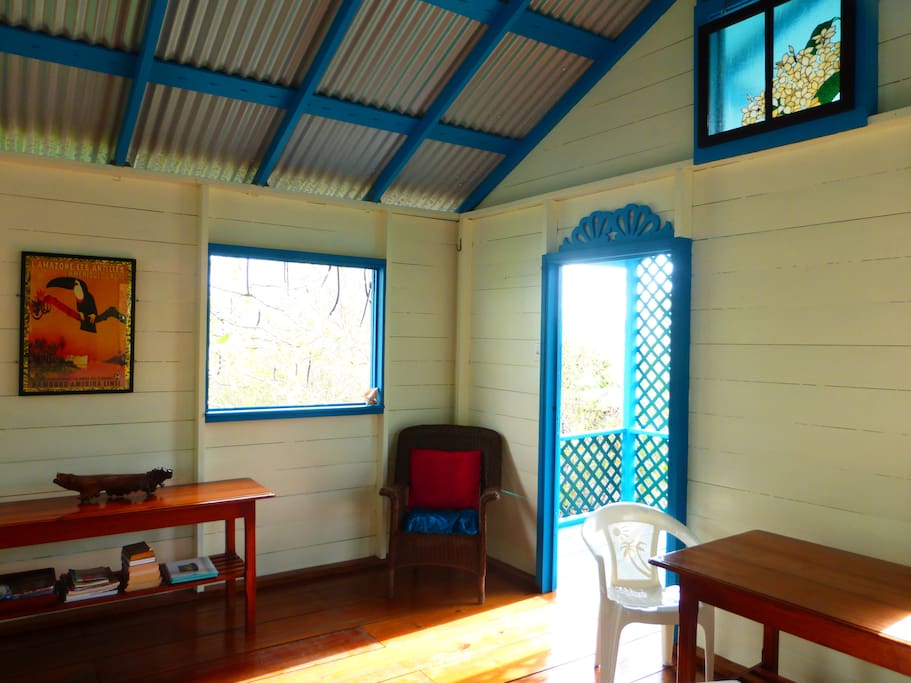NEWLY PAINTED LIVING ROOM