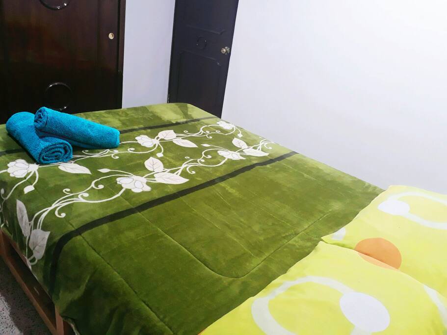 Cama matrimonial para 1 o 2 personas