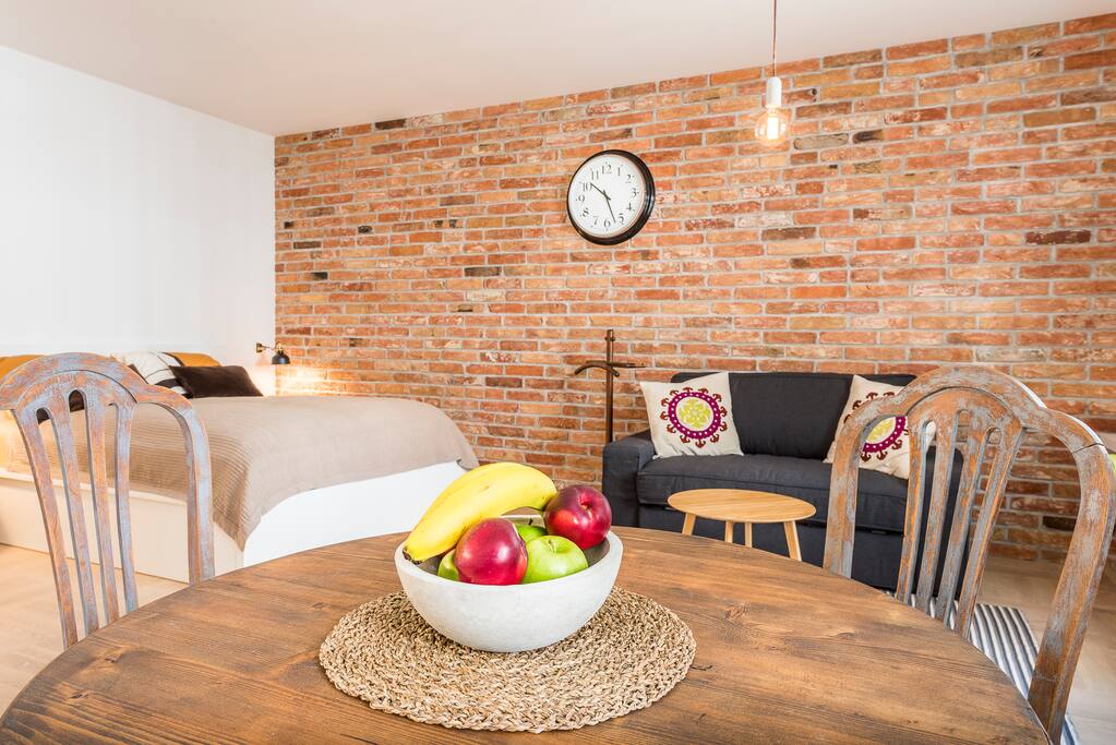 Living room, bedroom