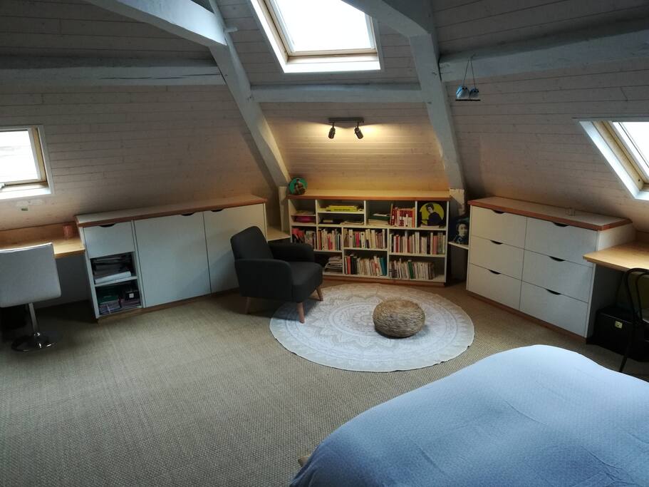 Chambre parentale : coin lecture