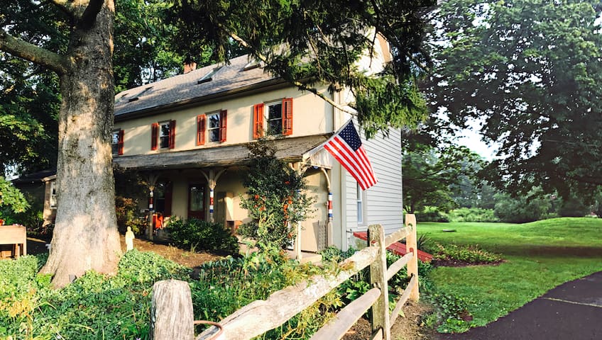 Galvanized America Inn & Art Gallery