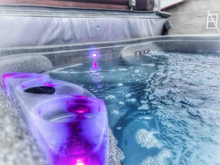 Secluded Lake Eufaula Log Cabin + Hot Tub + Wifi Cabins for Rent in