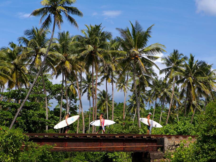 With 6 surf spots within a 5 minute walk from Ebb & Flow you are properly spoiled for waves!