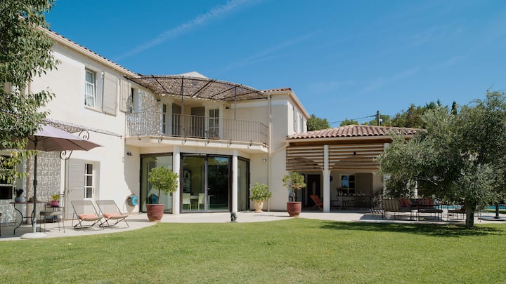 Lou Pastre **** Architect's Villa, Near The City Center - Saint-Rémy-de-Provence
