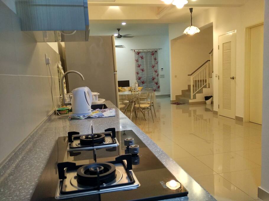 Kitchen (Sharing)