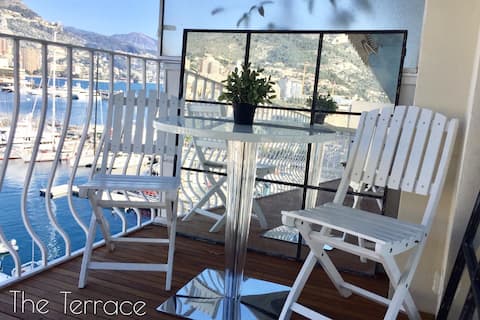 Prime location yacht inspired flat with port views