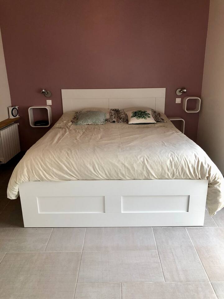 Spálňa 1: 160 lôžok s vlastnou kúpeľňou