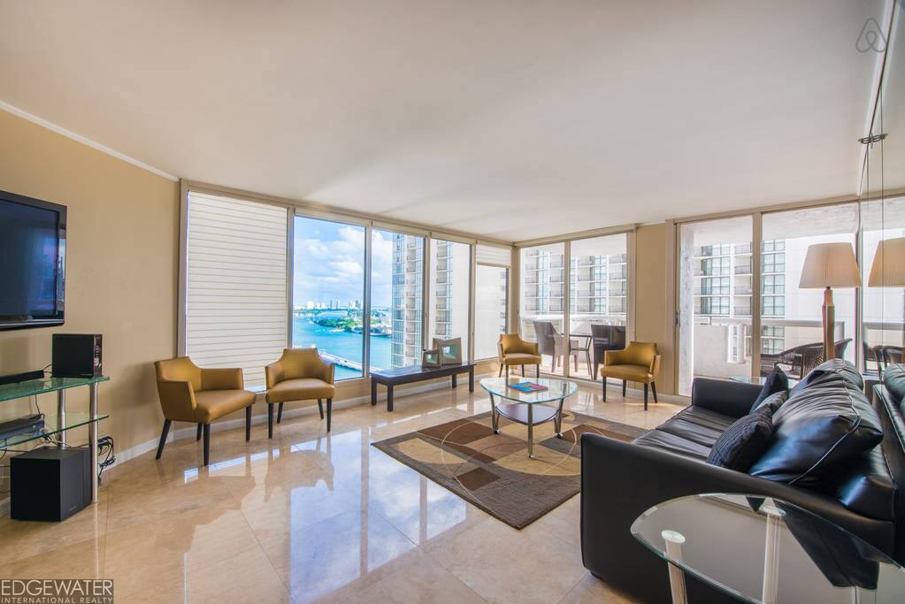 The Grand 2757 | 2bed/2.5bath | Free Valet Parking"