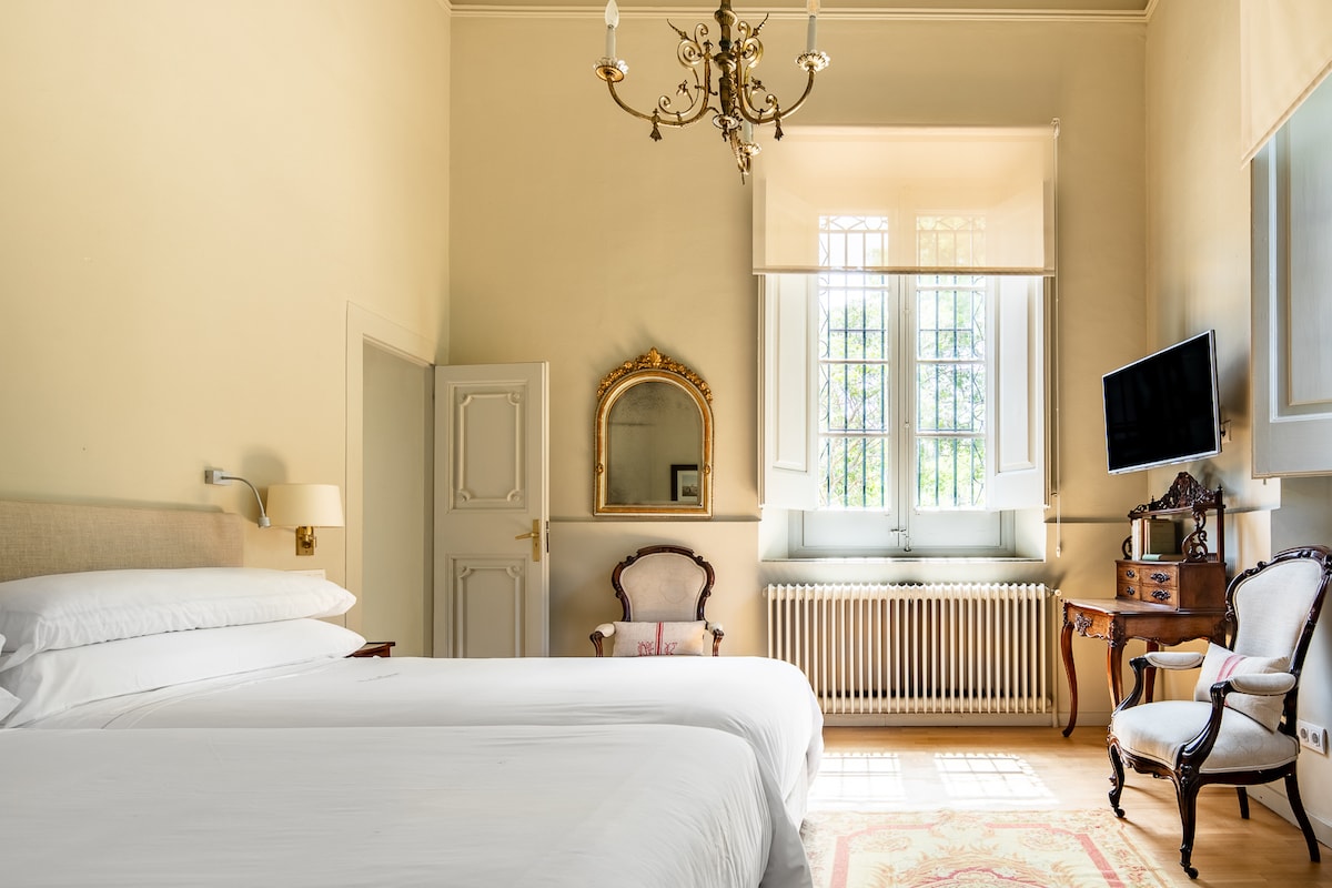 Bedroom 1 with full ensuite bathroom. 