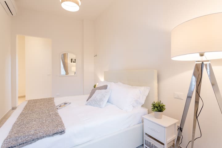 TownHouse by the Spanish Steps x 18 gallery image 5