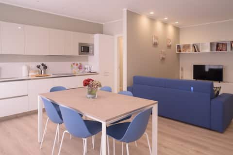 Top performing Airbnb: ★ Porta di Verona ★ Modern & Spacious |2BD + parking in Verona