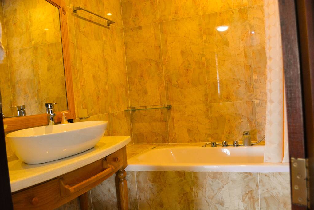 Toilet 2