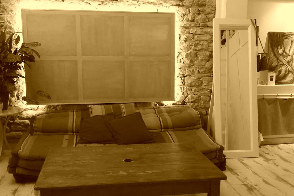 Salon avec canapé futon lit 1 ou 2 places