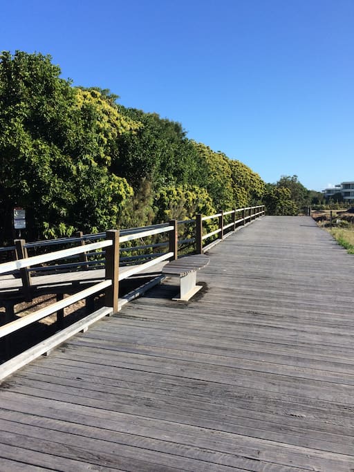 Direct access to boardwalk that extends up to SALT and Kingscliff