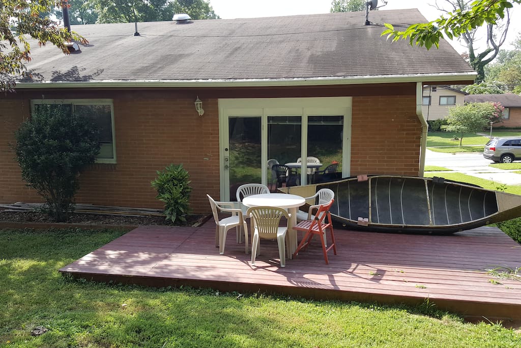 Enjoy the deck & backyard in this quiet neighborhood!