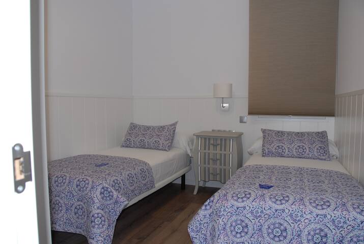 Autèntic Monumental 41 gallery image 4