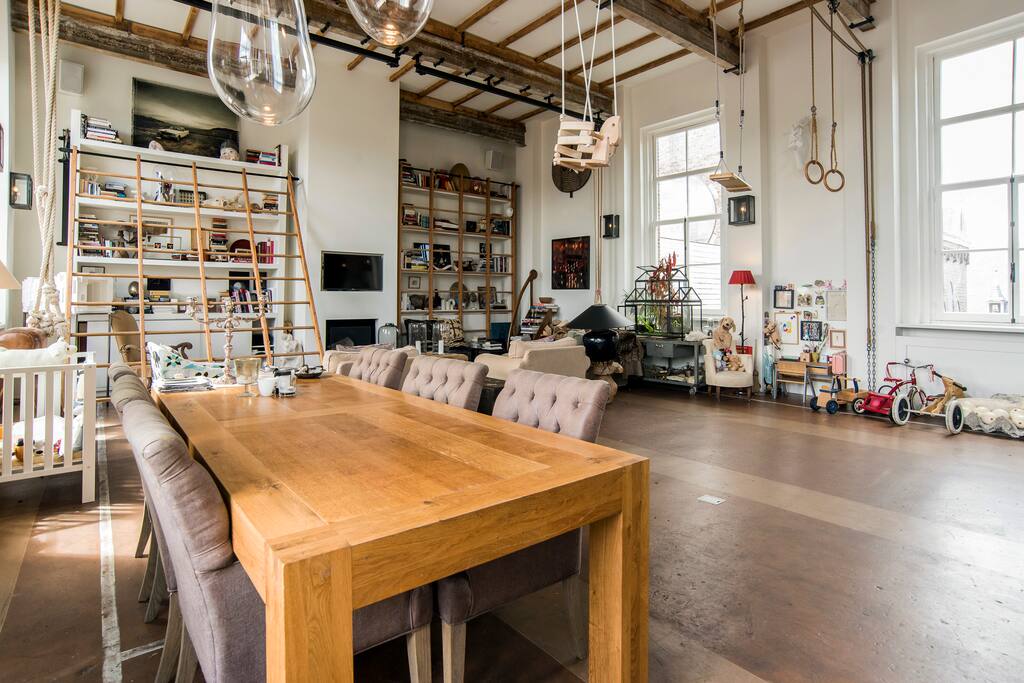 Dining area in living.