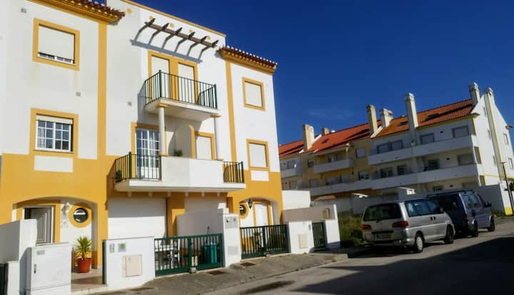 Peniche Surf Lodge 2 By The Sea - Peniche