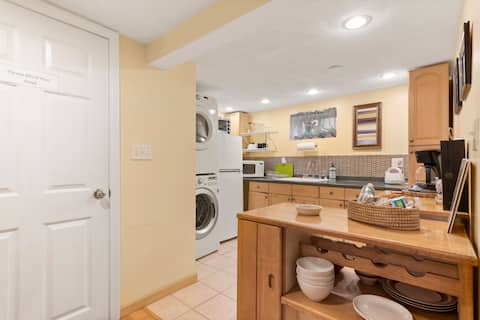 Top Airbnb: Garden Apartment for Vacation & Business Travelers in Medford