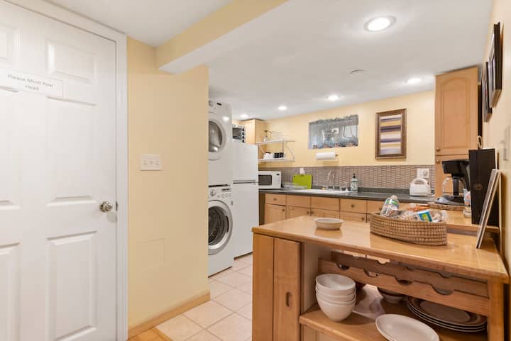 Garden Apartment For Vacation & Business Travelers - Medford, MA