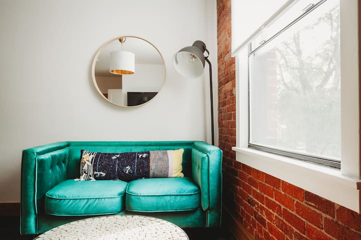 Stylish Flat In The Heart Of Downtown - Moscow, ID