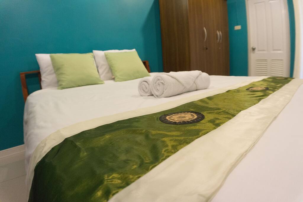 Queen SIze bed