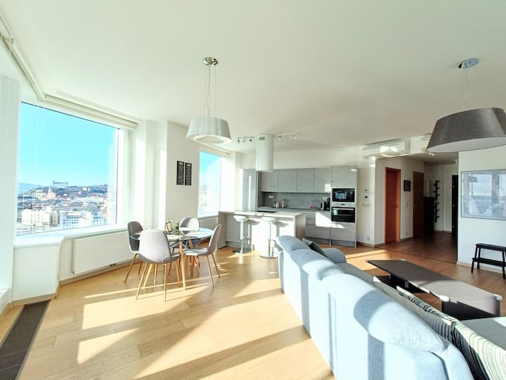 Panorama 19th Floor 3rooms Great View Free Parking - Bratislava