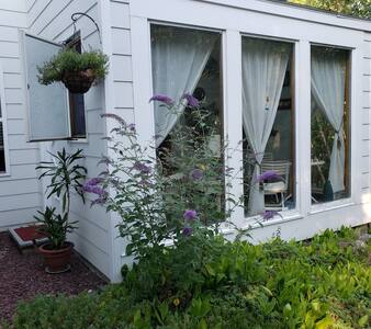 Lighthouse Retreat, 200 ft from Acadia Nat'l Park!