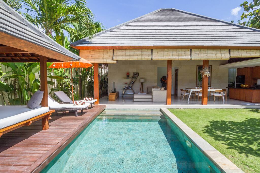 exterior + pool