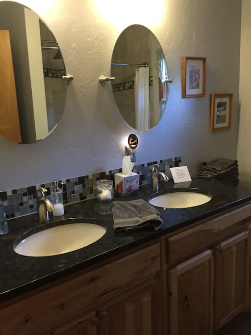 Bathroom shared with Iditarod room and the Bear room