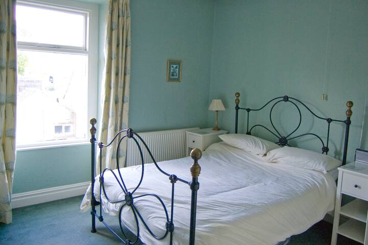 First floor king-size bed.