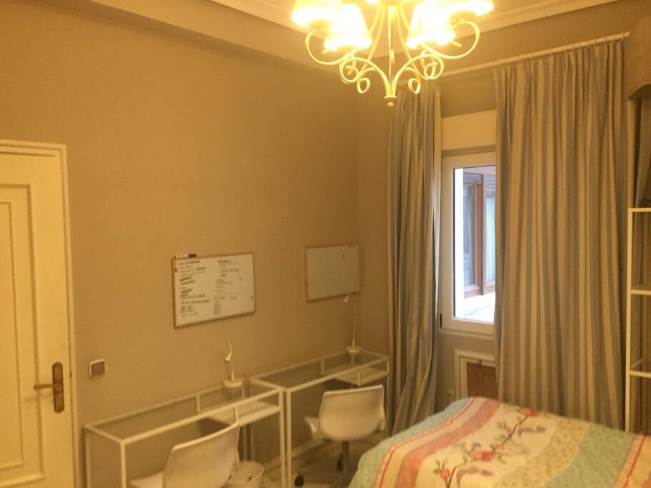 Room view - desks