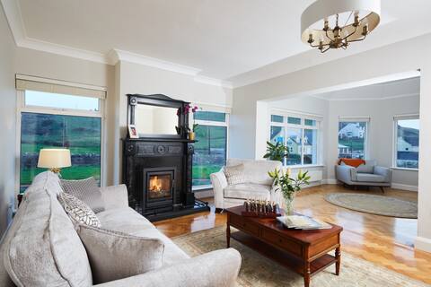 Luxury House in Doolin Village with Hot Tub