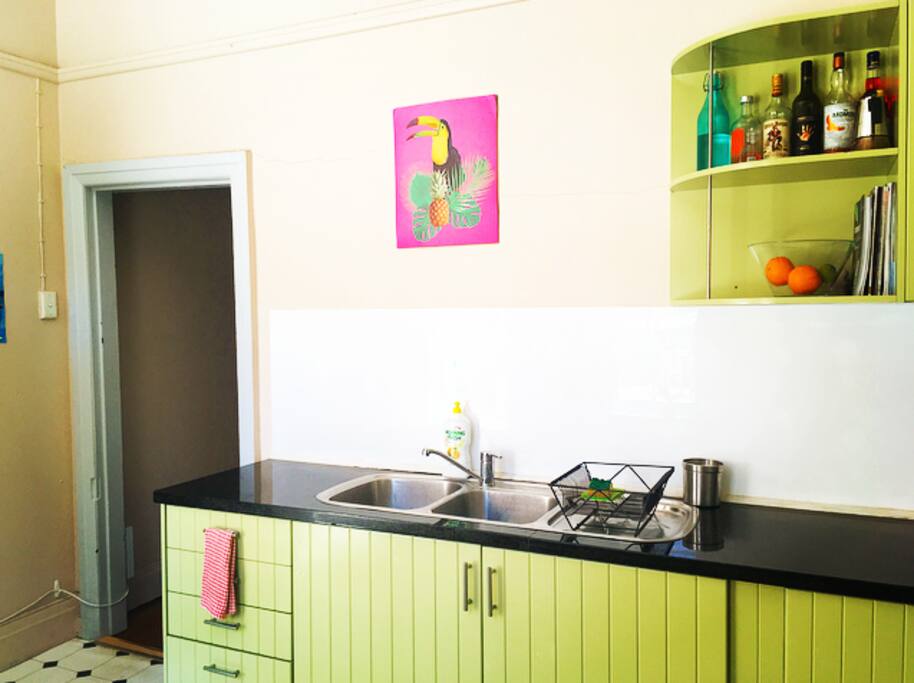 The pea green kitchen....