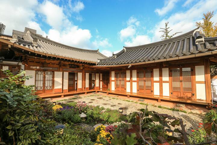 Jeonju Hanok Village Center - Bukyeongdang Korean Style Twin Room