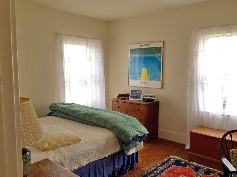 Jacob Wirth House-Bedroom 4: Queen Bed.