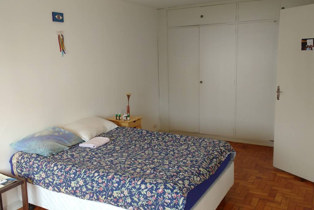 O quarto (Bedroom)