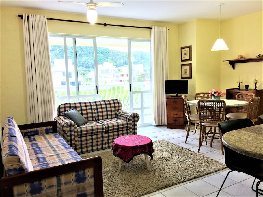 Living completo - TV e wifi.