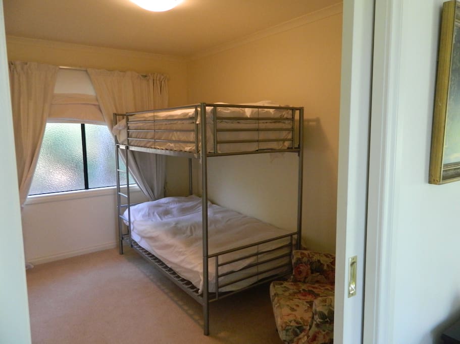 Bunk beds ensuite bathroom