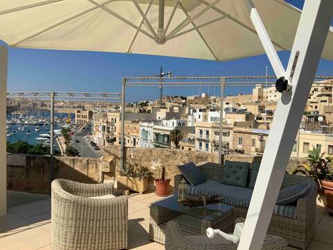 Sea view enchanting home with Rooftop Terrace