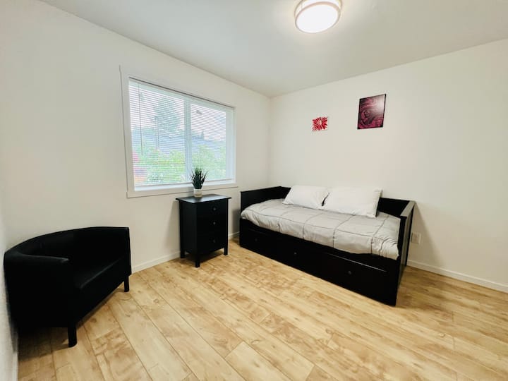 Chambre secondaire avec lit double